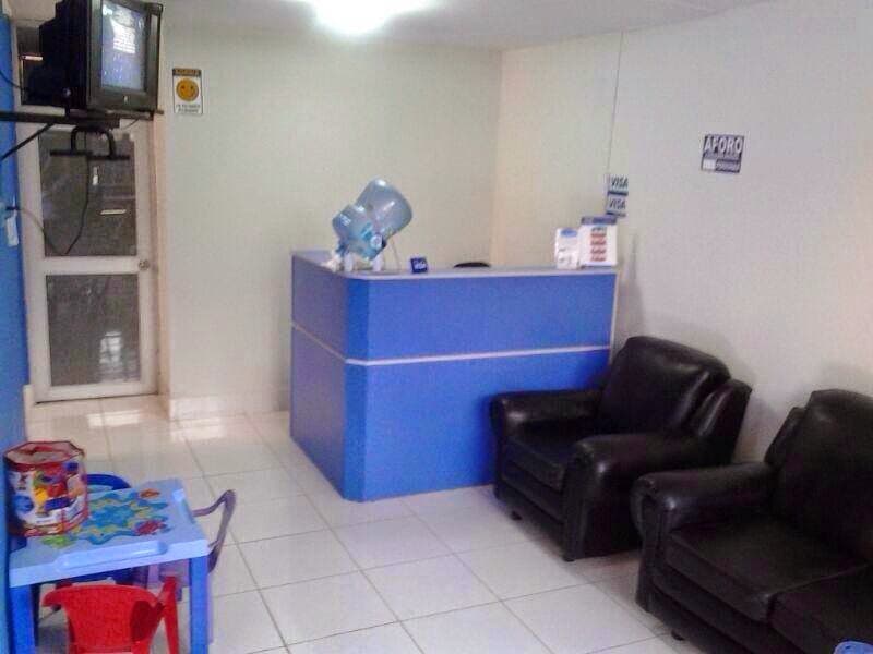 Clinica Odontologica "Sonrisas Brillantes" — foto