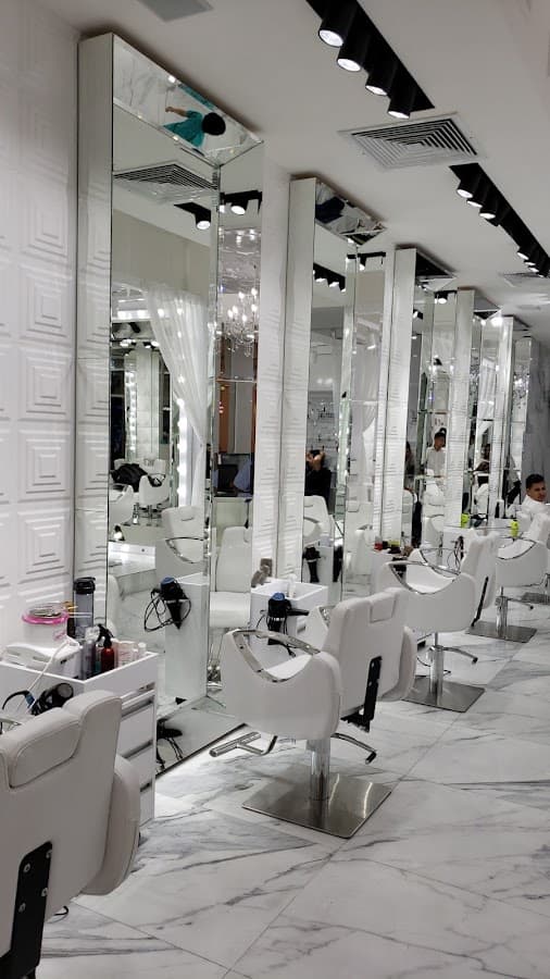 Peluquería MARCO TULIO Ventura Mall — foto