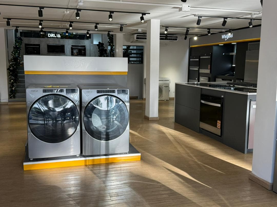 IROS ELECTRONICS — foto