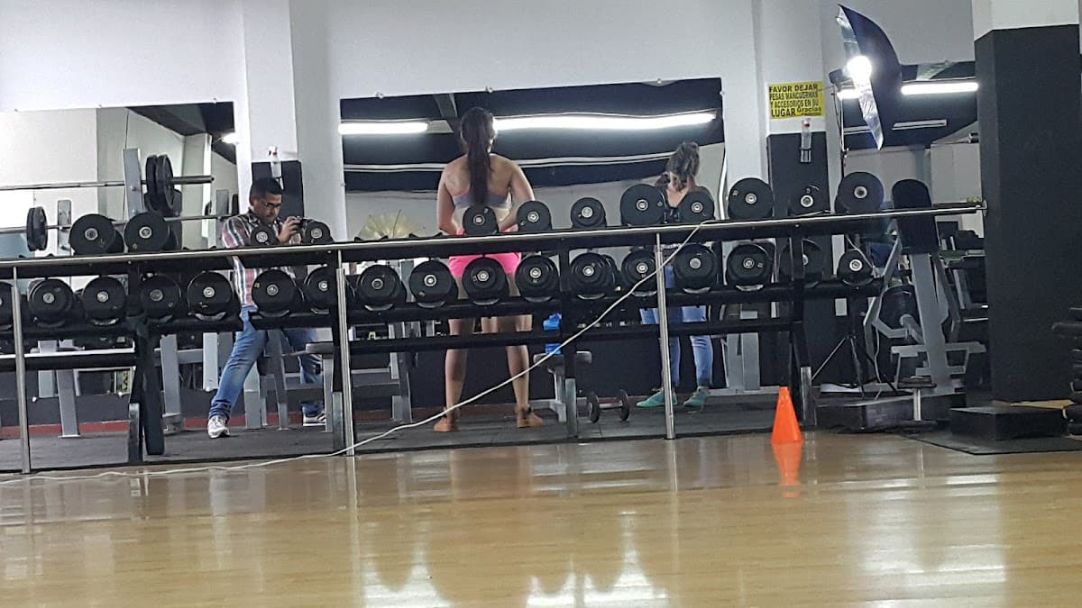 Gold Gym — foto