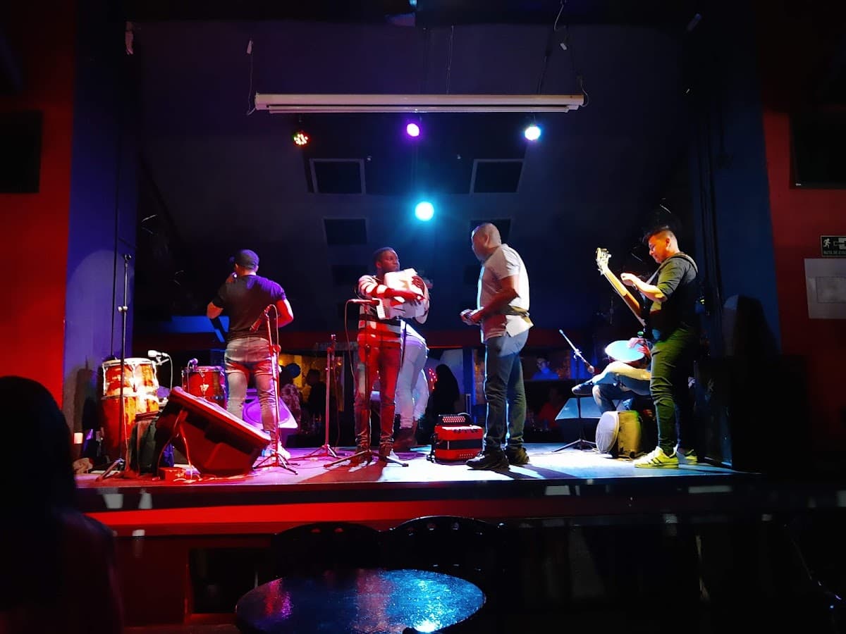 Maguncia Discoteca Bar