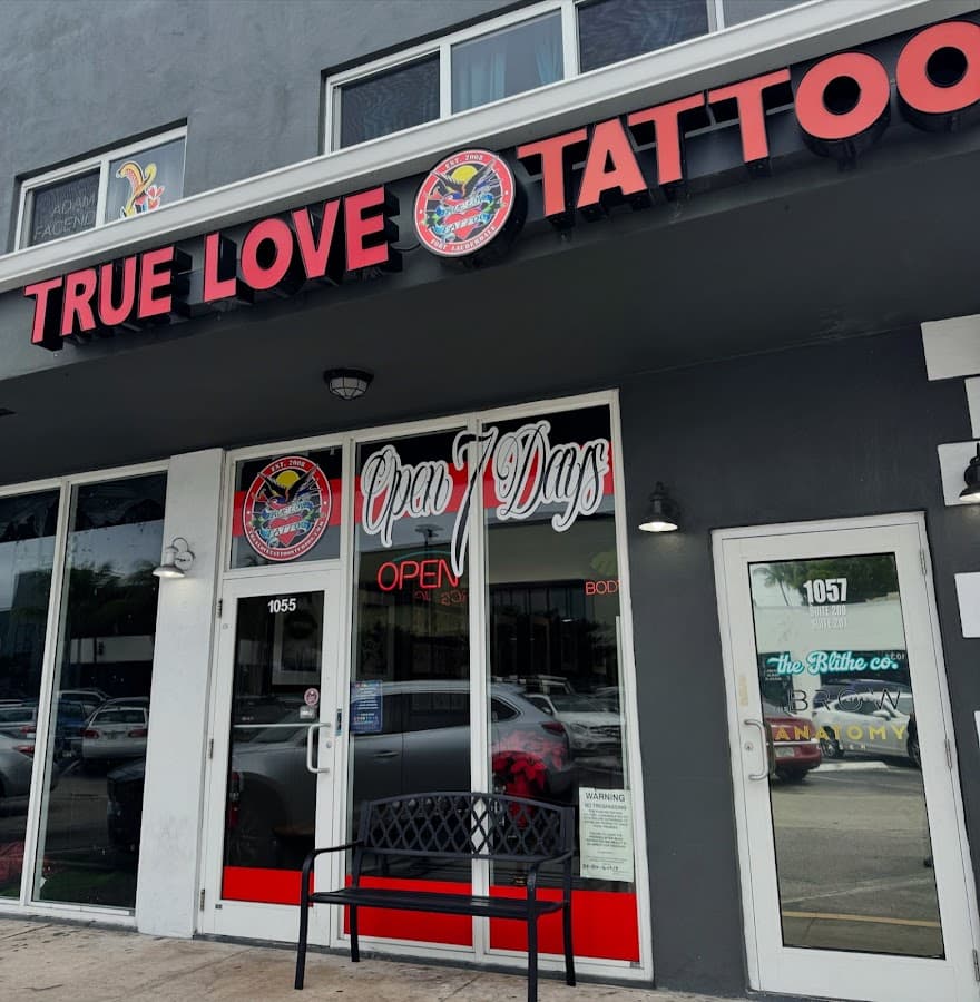True Love Tattoo of Fort Lauderdale on 17th Street — foto