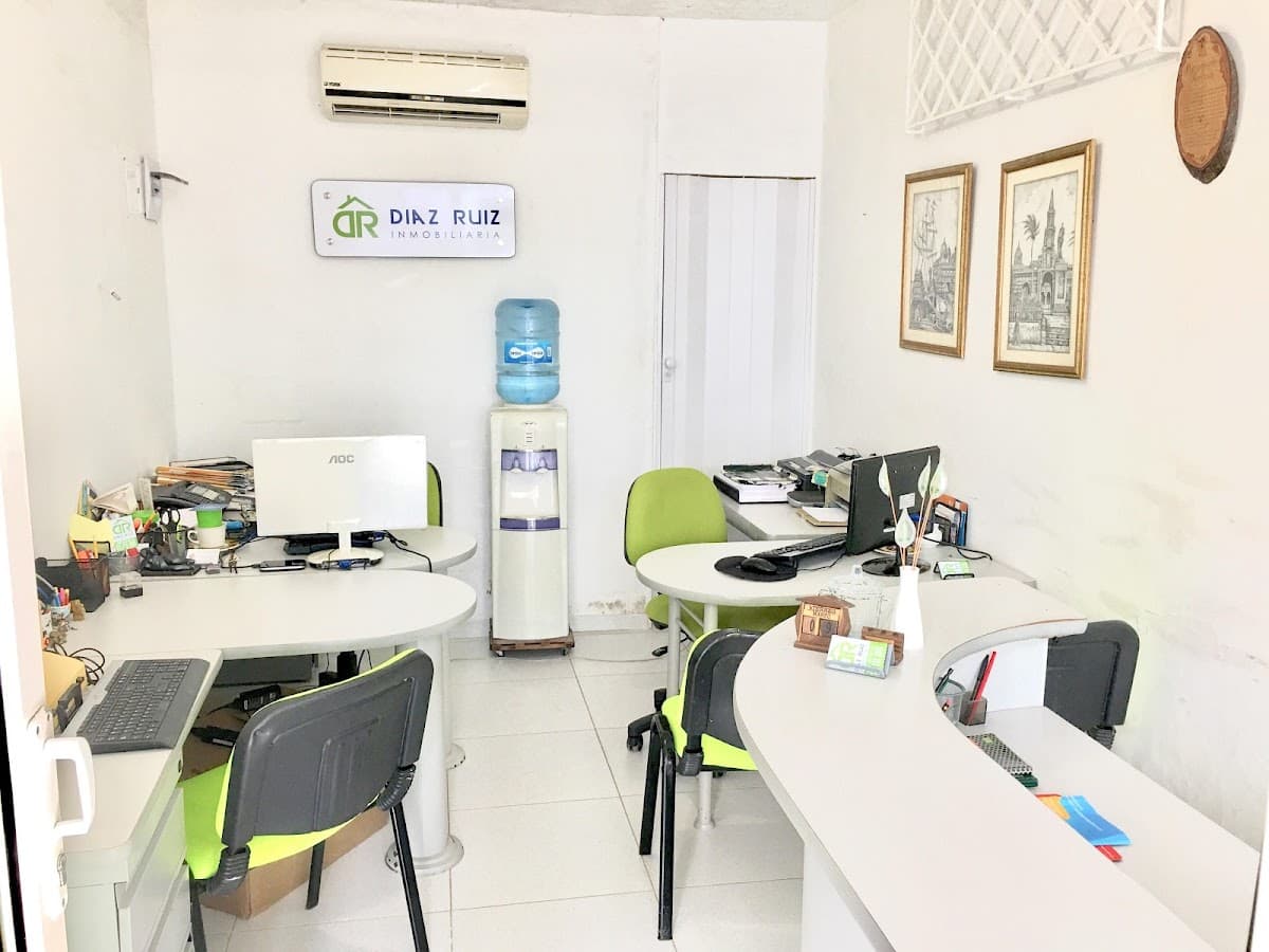 Inmobiliaria Diaz Ruiz — foto