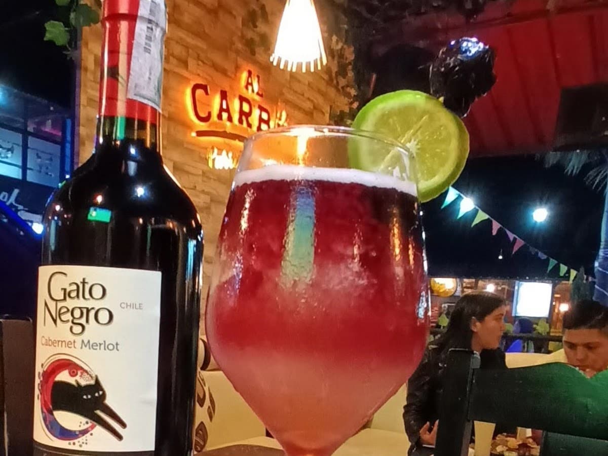 Al carbón parrilla - bar — foto
