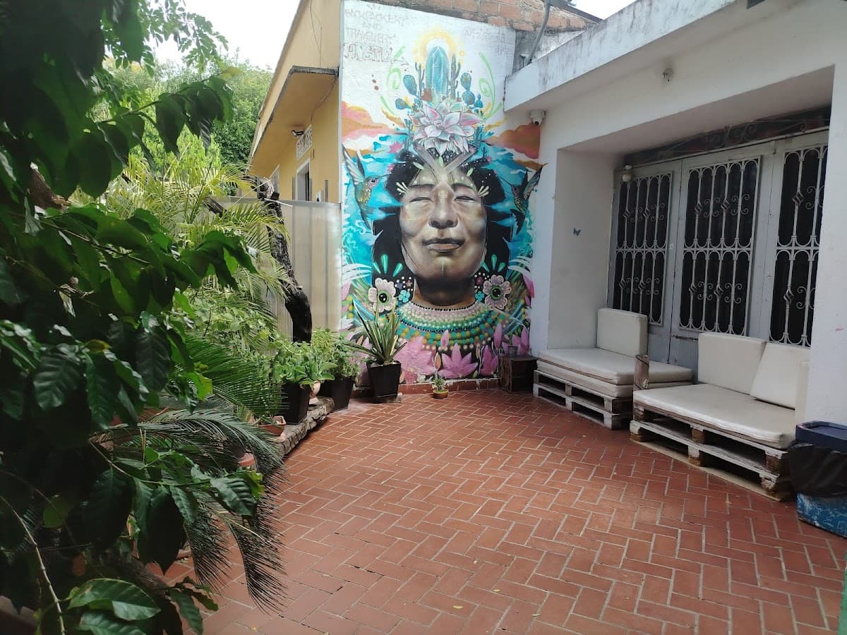backpackers & travelers hostal neiva - desierto de la tatacoa internacional agency