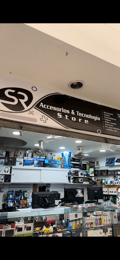 Accesorios y Tecnologia Store / Local 106