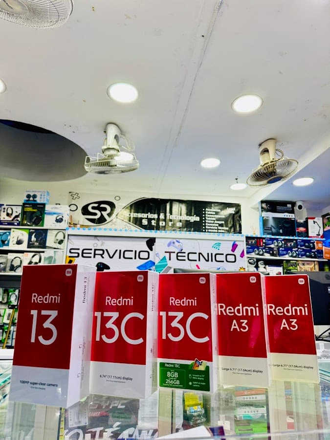 Accesorios y Tecnologia Store / Local 106 — foto