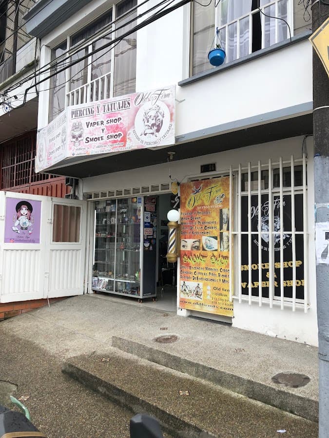 Linaje Estudio De Tatuajes Y Piercings — foto
