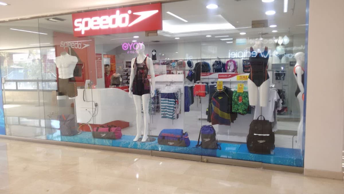 Centro Comercial Cabecera Cuarta Etapa — foto