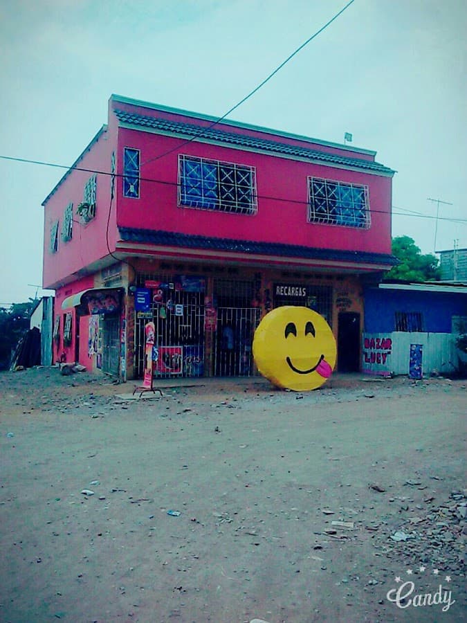 TIENDA Y BAZAR "LUCY"