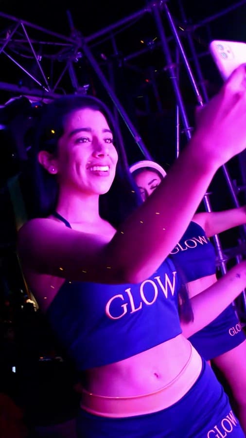GLOW CLUB — foto