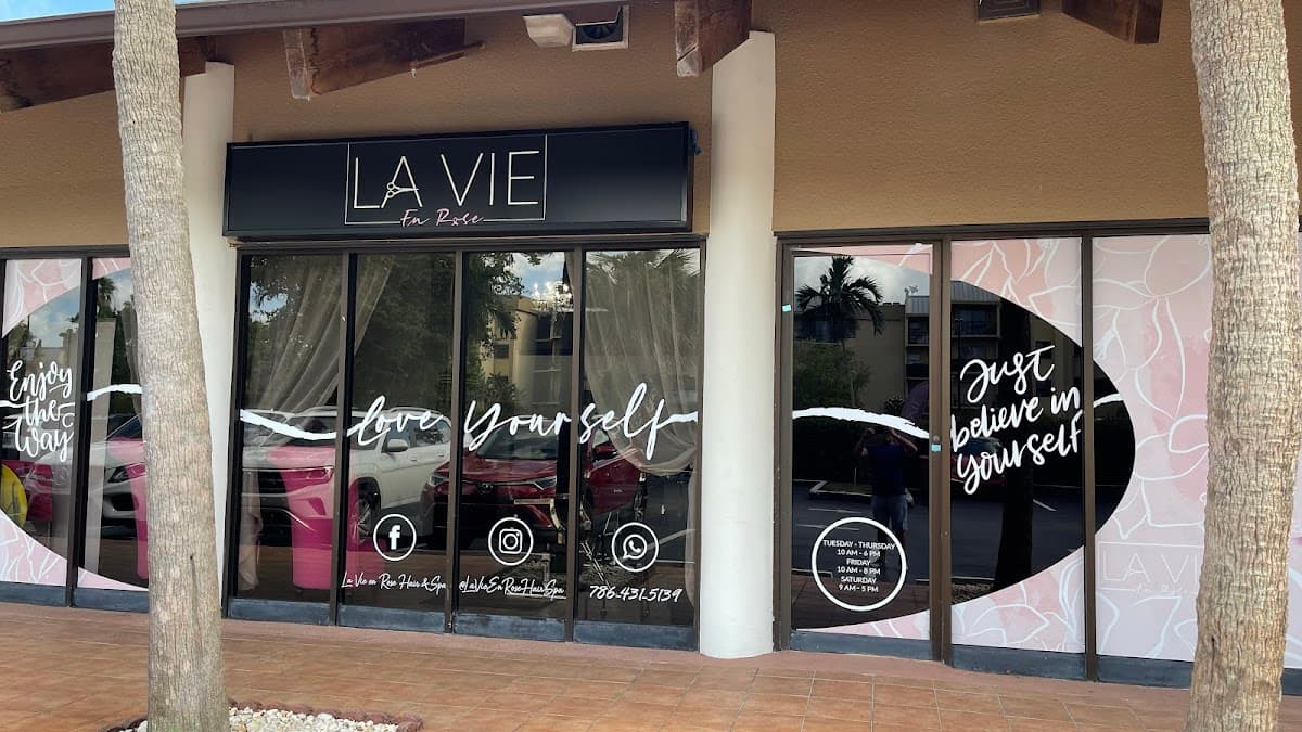 La Vie En Rose Hair Salon & Spa
