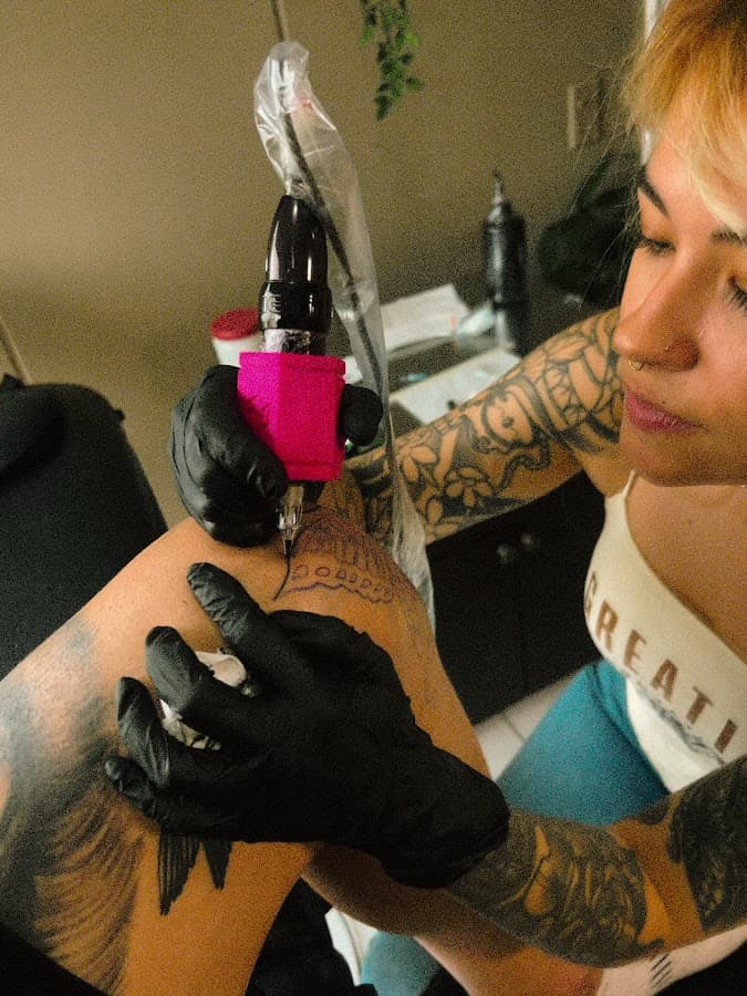 NO BAD DAYS TATTOO — foto