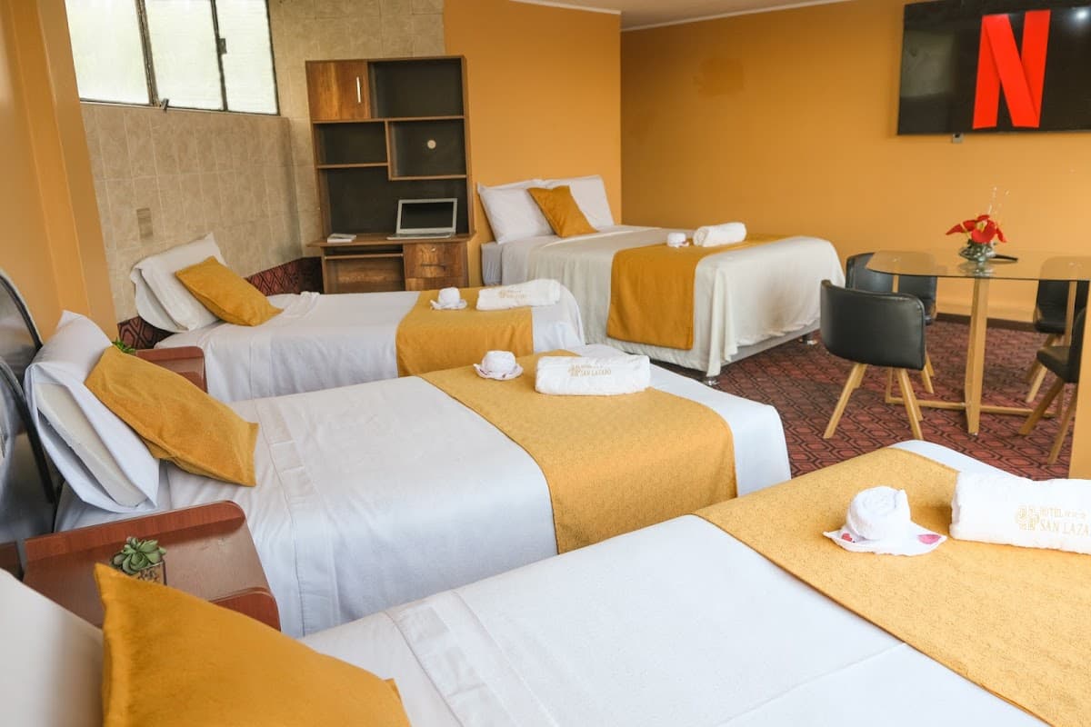 Hotel San Lázaro Arequipa - Cochera - Hotel en Arequipa — foto