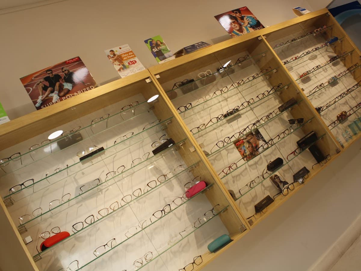Ópticas ALMAINN - Examen Visual, Gafas, Lentes — foto