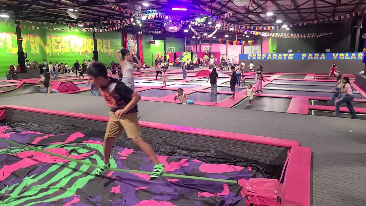 Flying Squirrel Sports Los Molinos Medellin — foto