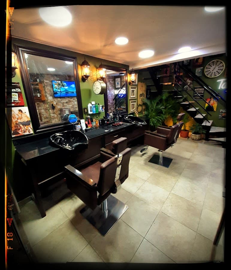 Santa Bárbara Tattoo, Piercings & Barberia Manizales — foto