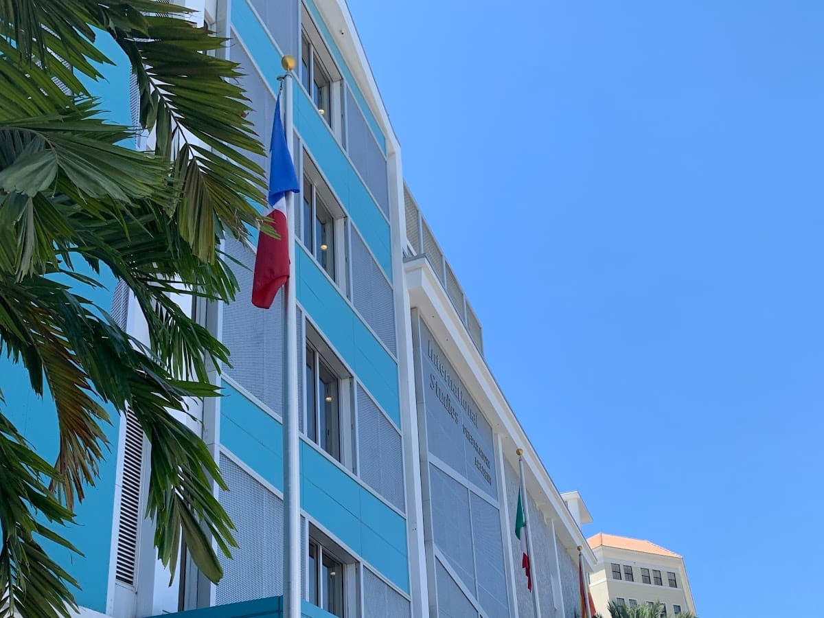 International Studies Charter School — foto