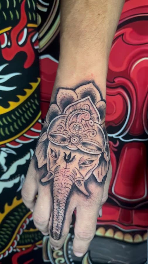 Tatuajes Neiva Amazink Tattoo Studio — foto