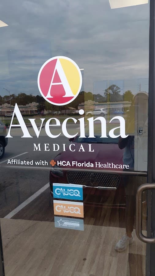 Avecina Medical Urgent Care - Tinseltown — foto