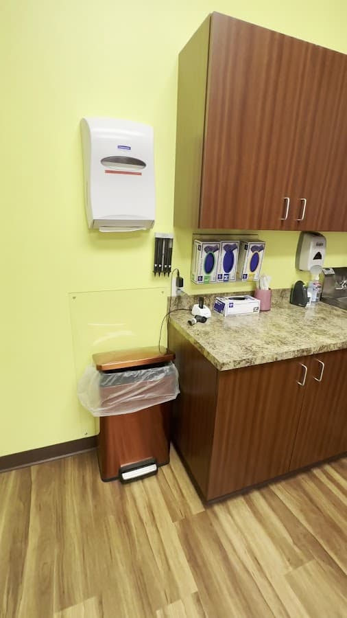 Avecina Medical Urgent Care - Tinseltown — foto