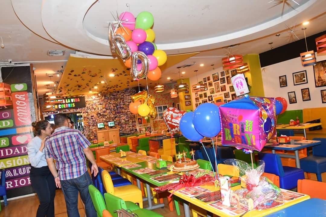 Johnny Maracas | Restaurante Bar, Karaoke