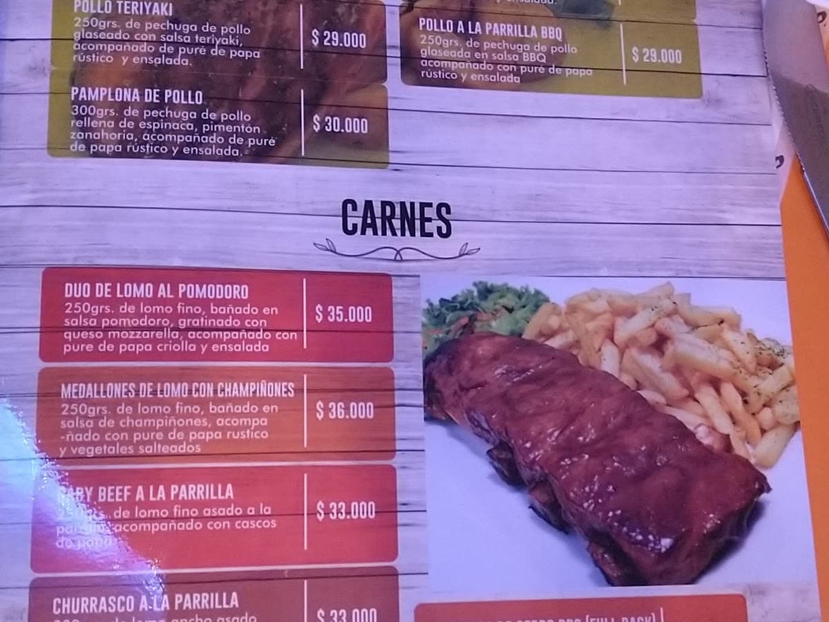 Johnny Maracas | Restaurante Bar, Karaoke — foto