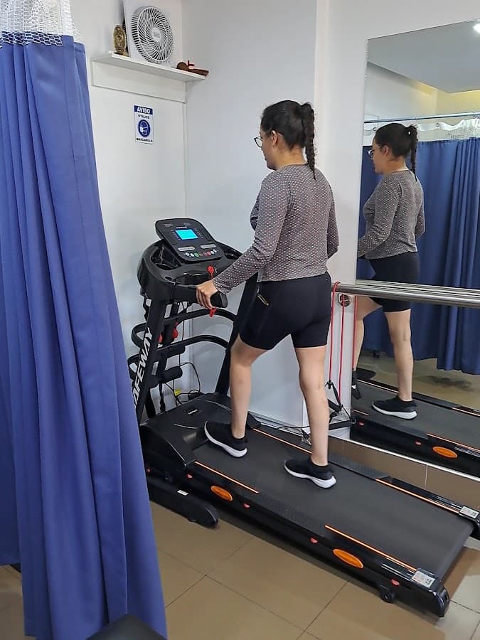 FISIOHEALTH FISIOTERAPIA INTEGRAL HORARIOS EXTENDIDOS (BAJO PREVIA CITA) NACIONES UNIDAS Y 10 DE AGOSTO — foto