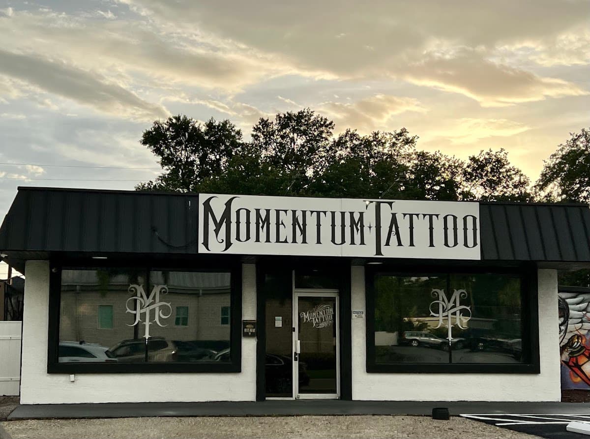 Momentum Tattoo — foto