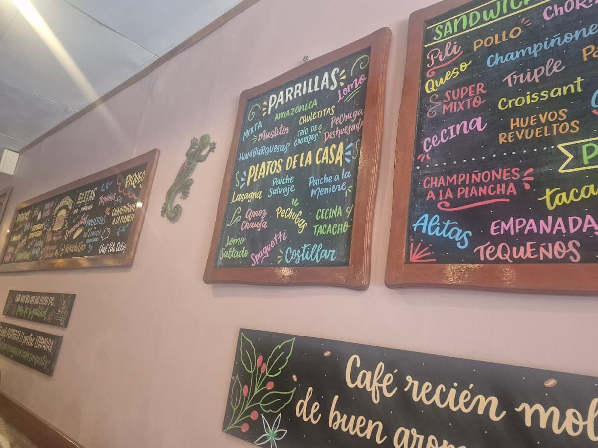 PILI CAFÉ