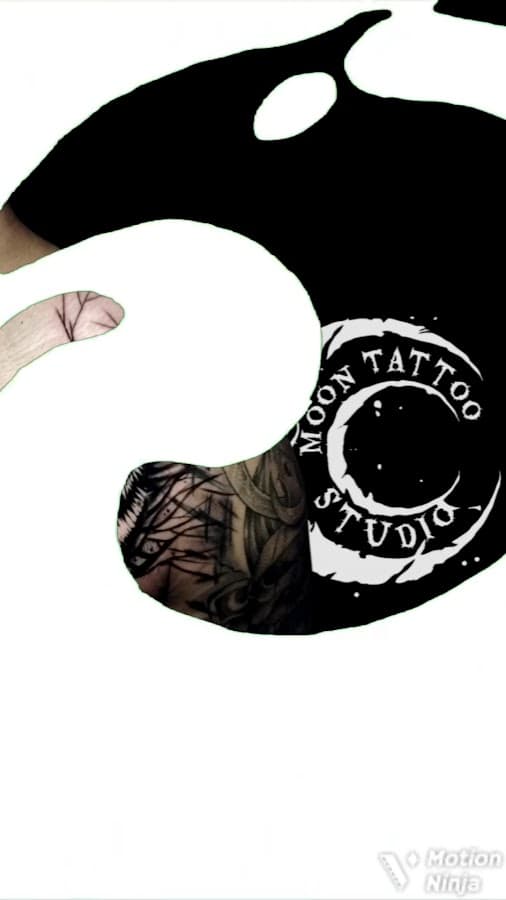 Moon Tattoo Studio — foto