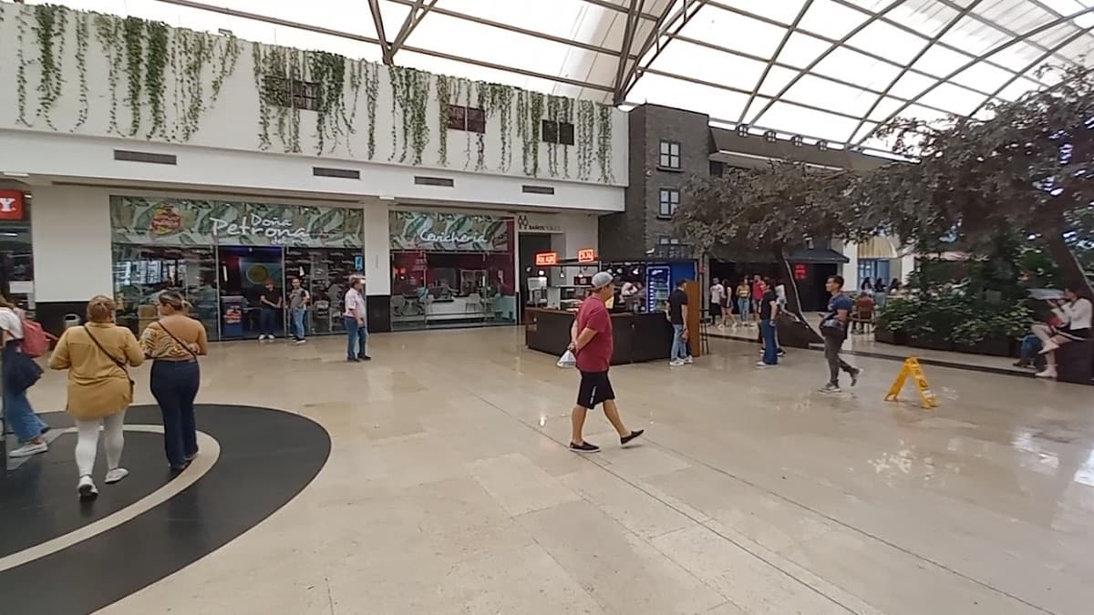 Centro Comercial Cacique — foto