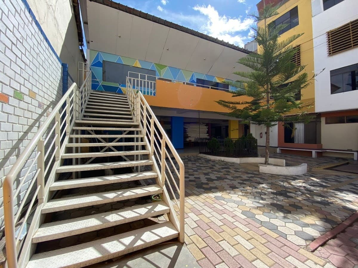 Colegio Gelicich — foto