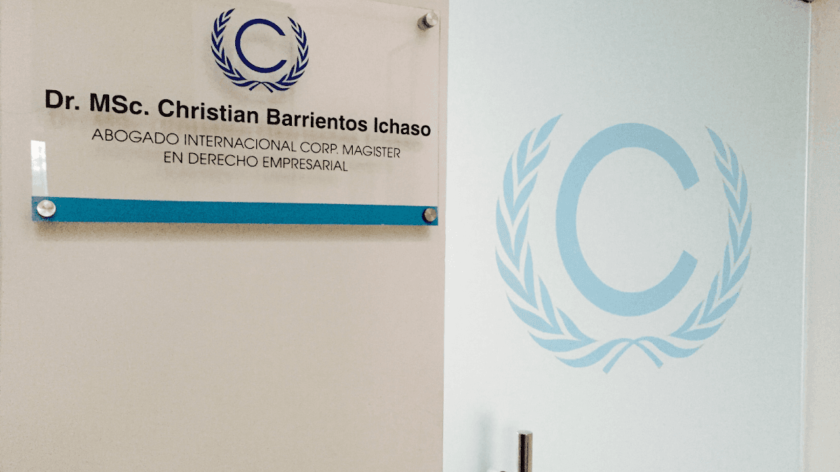 Dr.Christian Barrientos Ichaso Abogado Internacional Corporativo, Civil y Comercio Anticorrupción-Compliance