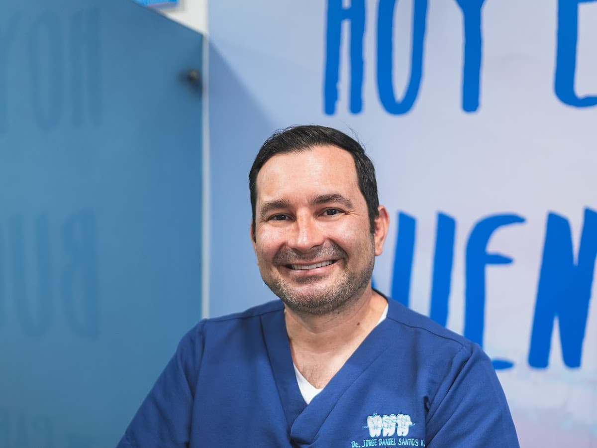 Dr Yimy Gamez Ortodoncia y Estética Dental — foto