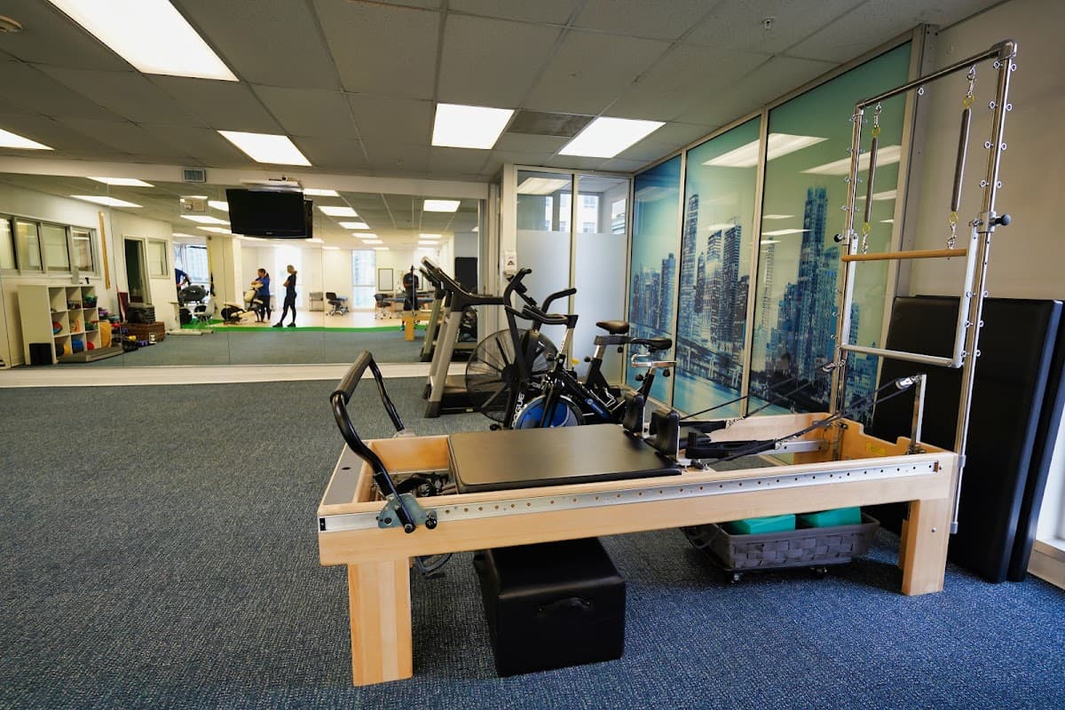 Symmetry Physical Therapy — foto