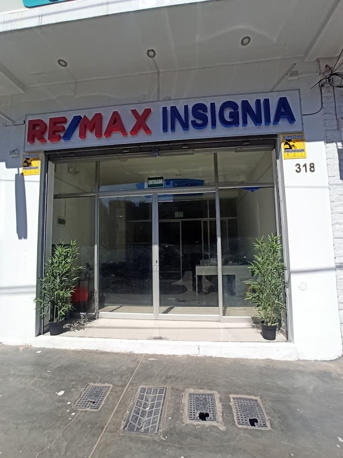 REMAX INSIGNIA - HUANCAYO
