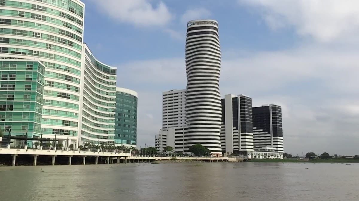 Wyndham Guayaquil Puerto Santa Ana — foto