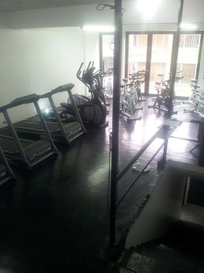 BODY STRONG GYM — foto