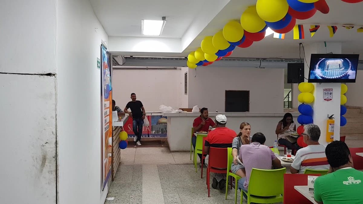 Centro Comercial Galerías el Hueco — foto
