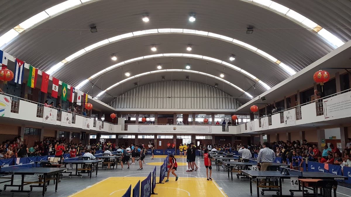 Colegio Peruano Chino Juan XXIII