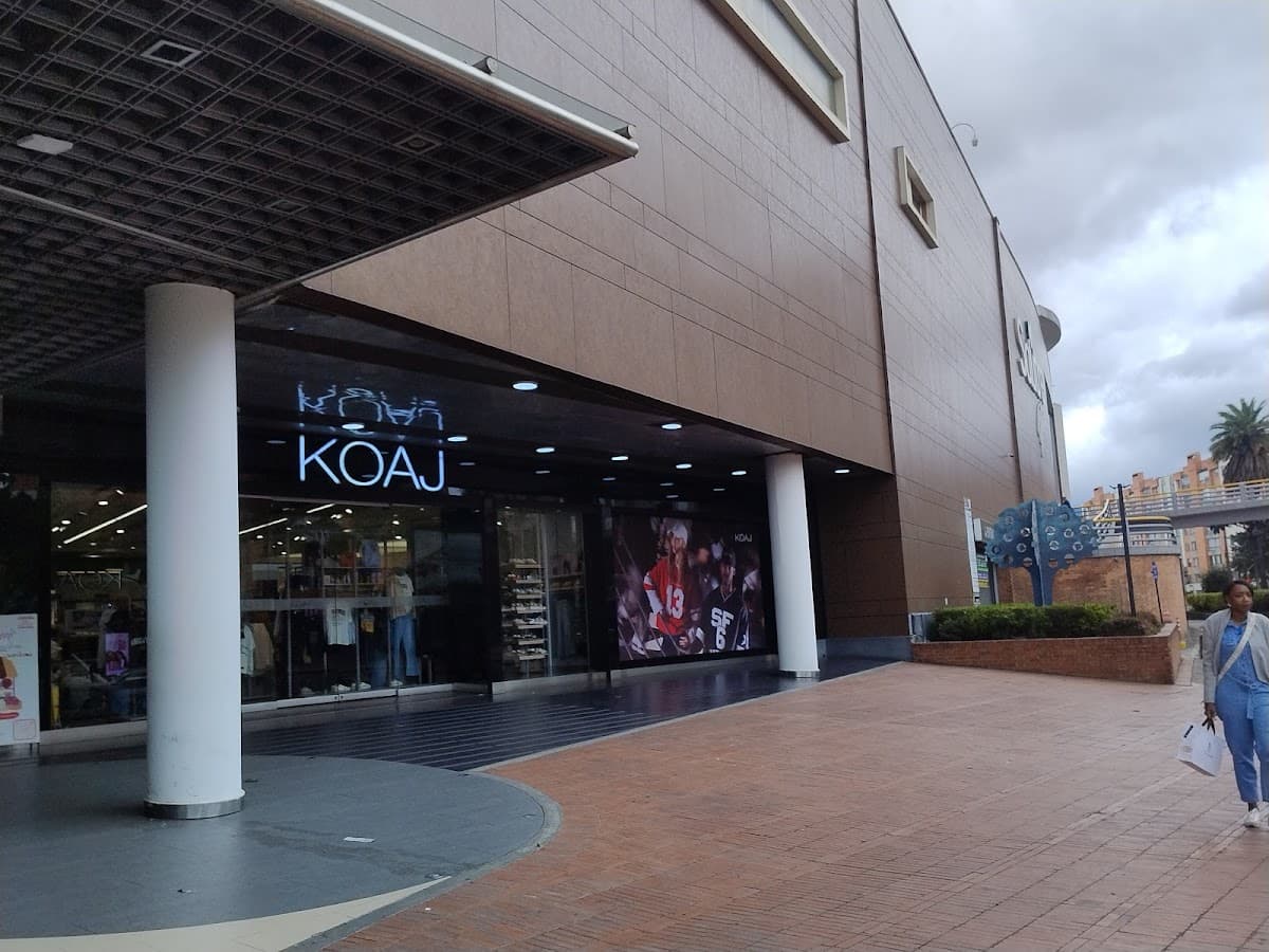 Centro Comercial Salitre Plaza