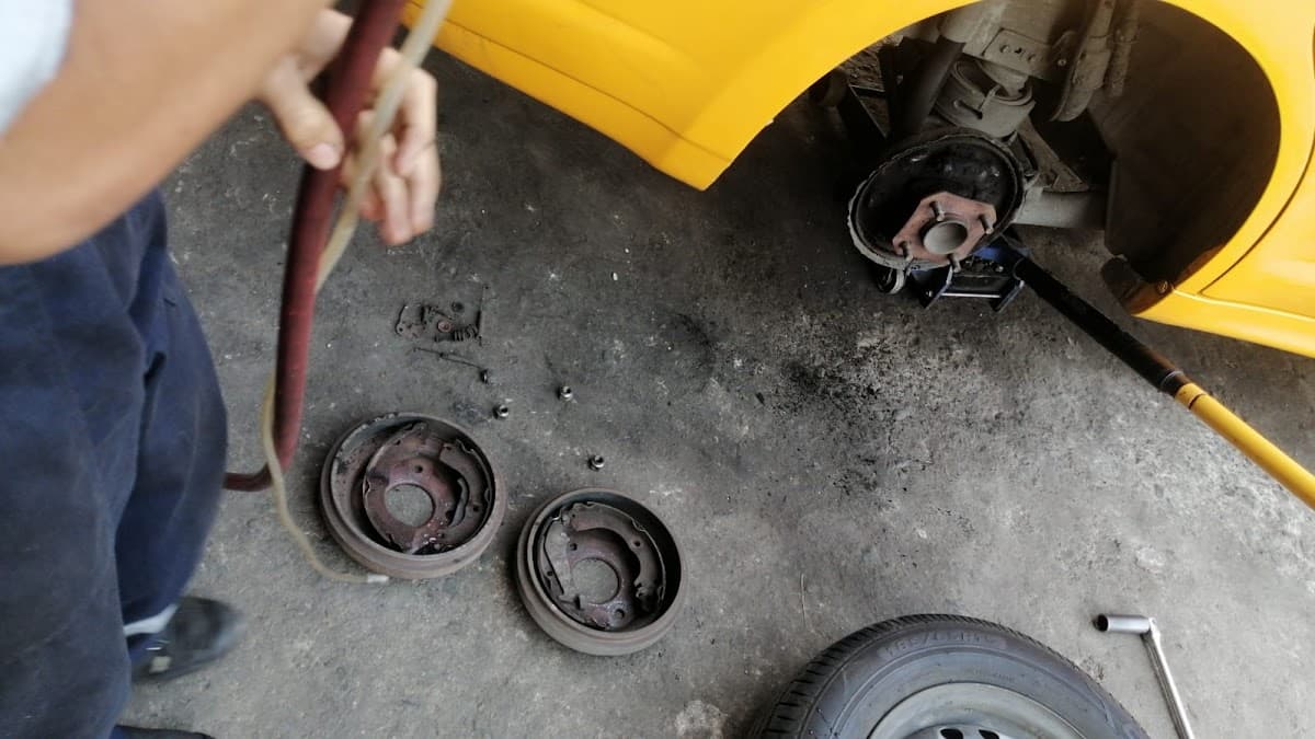 TALLER AUTOMOTRIZ "PERICLES" — foto
