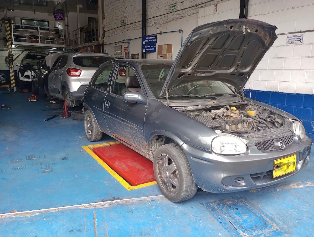 CENTRO TECNICO AUTOMOTOR PEREIRA — foto
