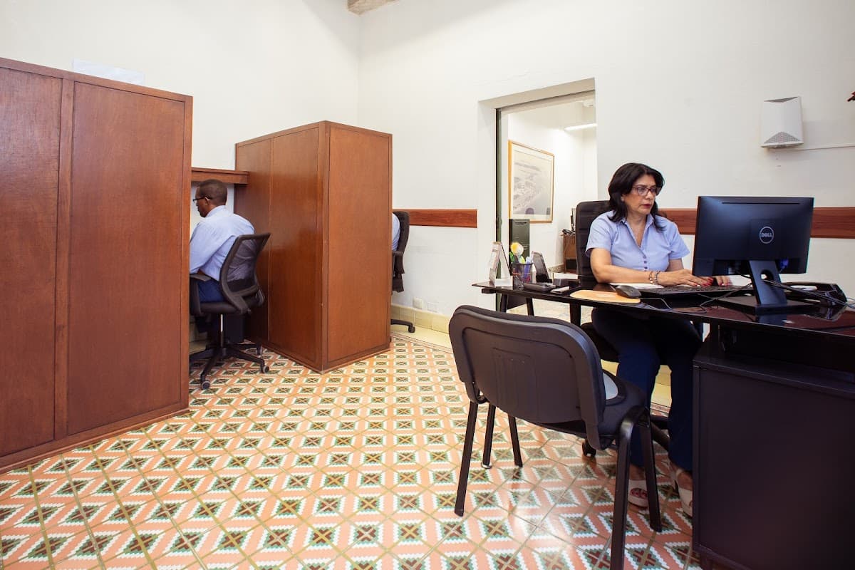 Inmobiliaria Bustamante — foto