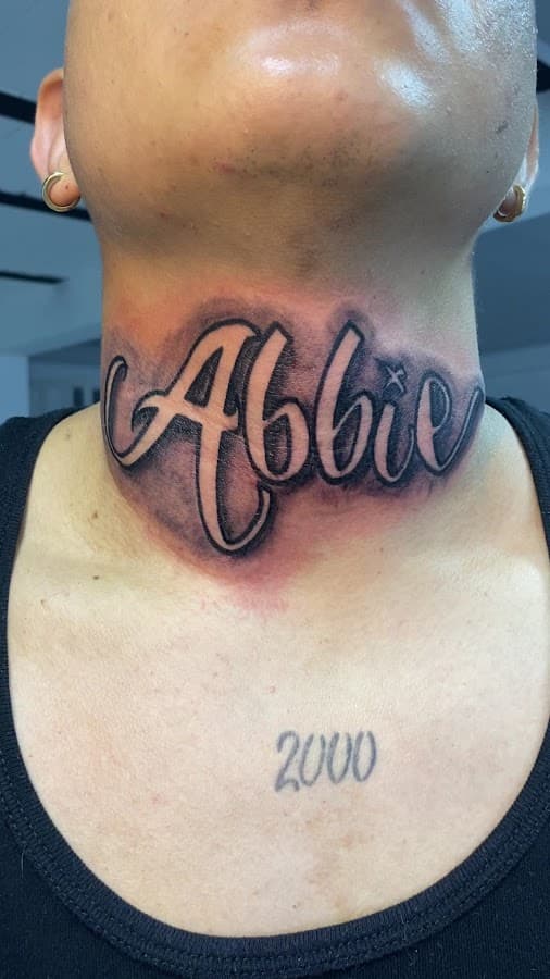 Minimal Tatttoo Specialist — foto
