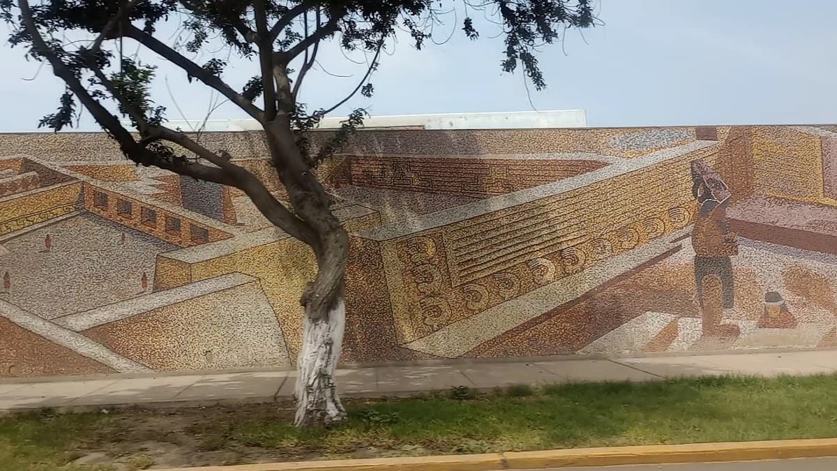 Centro de Idiomas de la Universidad Nacional de Trujillo — foto