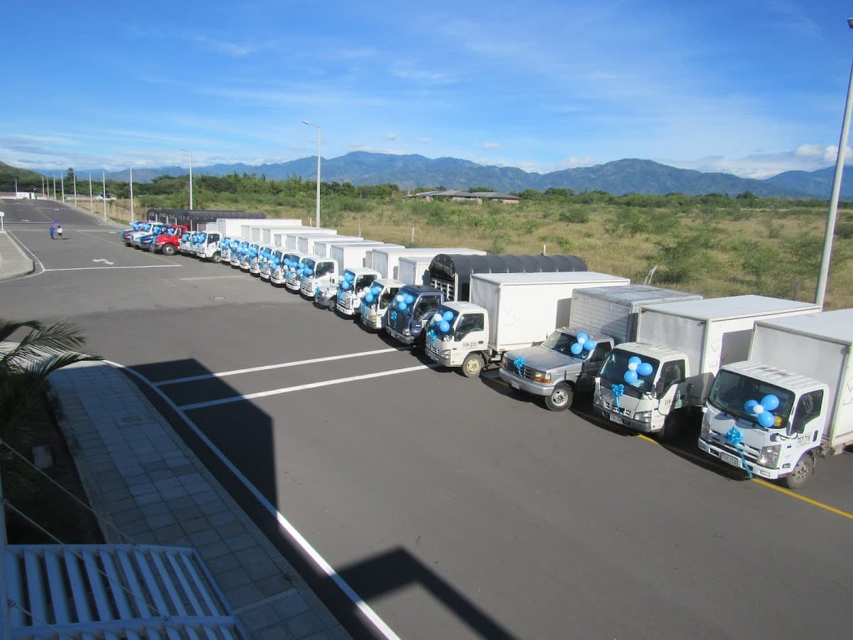 Servicio Nacional de Transporte S.a.s (Servinaltra)