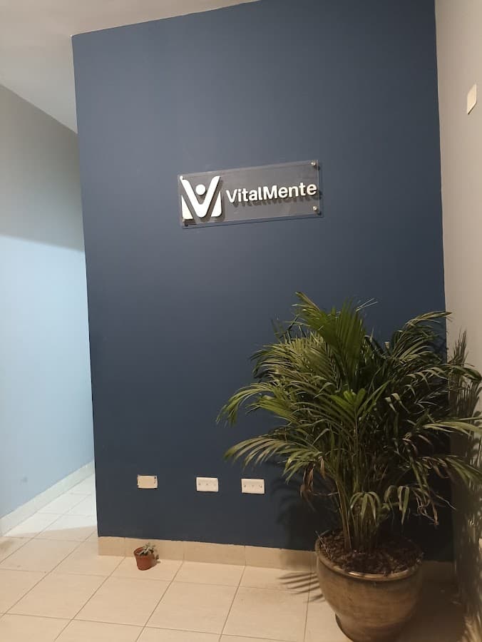 CONSULTORIO PSICOLÓGICO VITALMENTE - Psicóloga Rosemarie Morán — foto