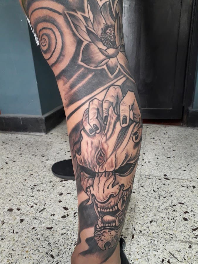 Solrak Tattoo — foto
